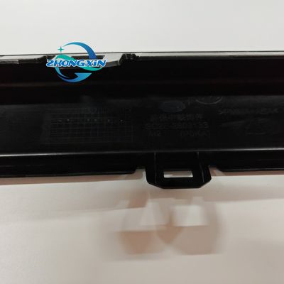 BYD YUAN PLUS SC2E-5402852 Modelo de coche Reemplazar el panel de la falda de la puerta trasera derecha 13736065-00